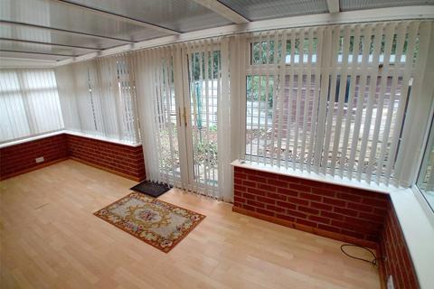 3 Bradshaw Gardens, Oakengates, Telford, TF2 6DG