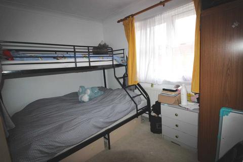 63 Ridge Close, London, SE28 0HT