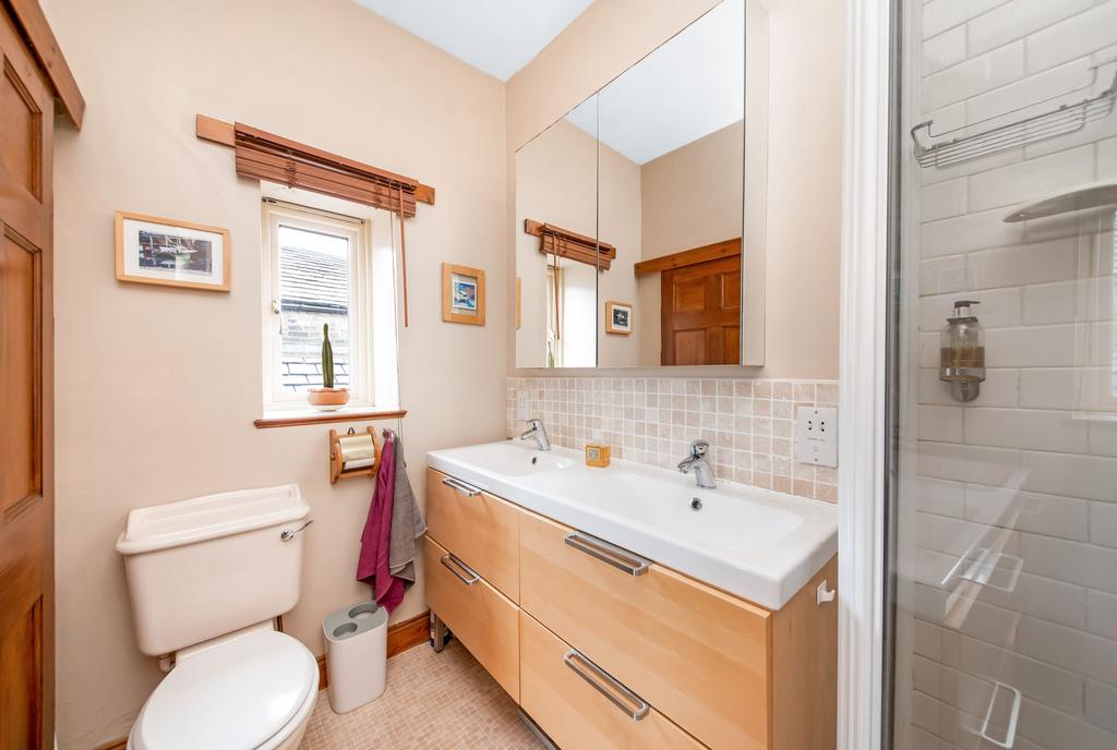 Bedroom one en suite