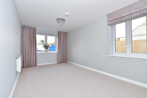 2 bedroom ground floor flat for sale, High Street, Rainham, Gillingham, Kent