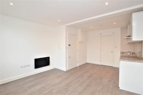 Studio to rent - New Cross Road, London SE14