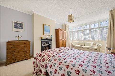 14 Rafford Way, Bromley, BR1 3EW