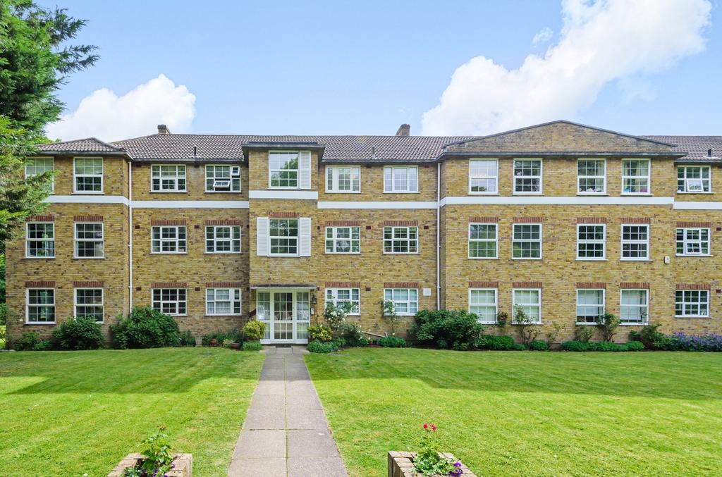 Kemnal Road, Chislehurst BR7 2 bed flat £1,650 pcm (£381 pw)