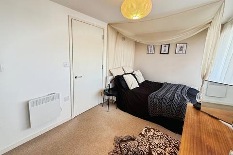 1 bedroom flat to rent, Saxton, The Avenue, Leeds, West Yorkshire, LS9