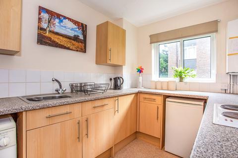 1 bedroom apartment to rent, Somers Close, Reigate, RH2