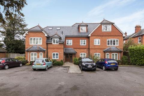 2 bedroom apartment to rent, Finchampstead Road, Wokingham