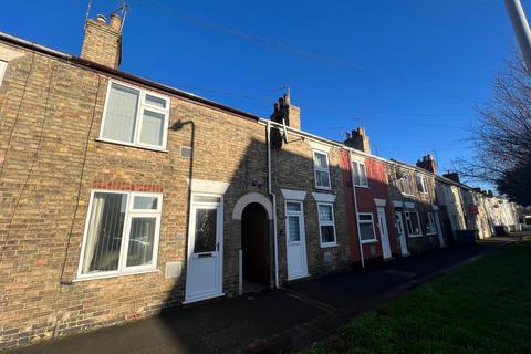 2 bedroom terraced house to rent, Blue street, Boston