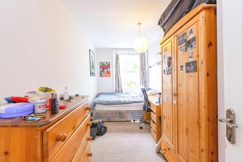 4 bedroom flat to rent, Barnsbury Road