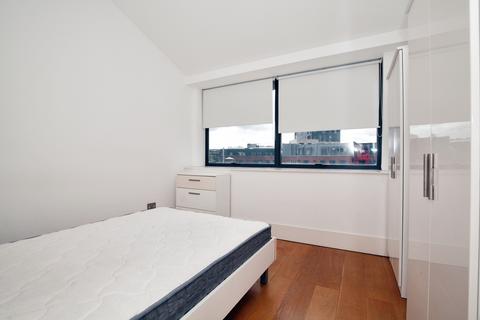 1 bedroom flat to rent, Fulham Road, London