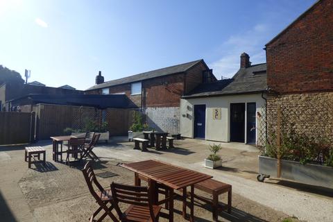 undefined, Market Hill, Buckingham, MK18 1JN