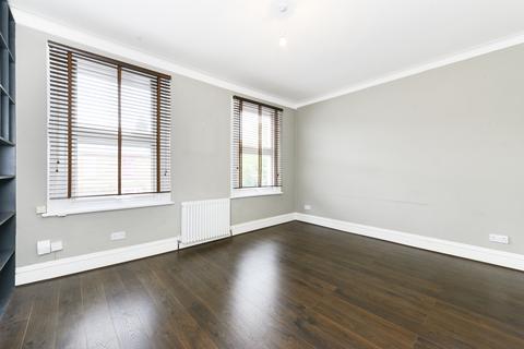 2 bedroom flat to rent, Hessel Road, W13