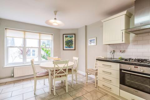 4 bedroom terraced house to rent, Portland Mews, St Georges Road, Kemptown