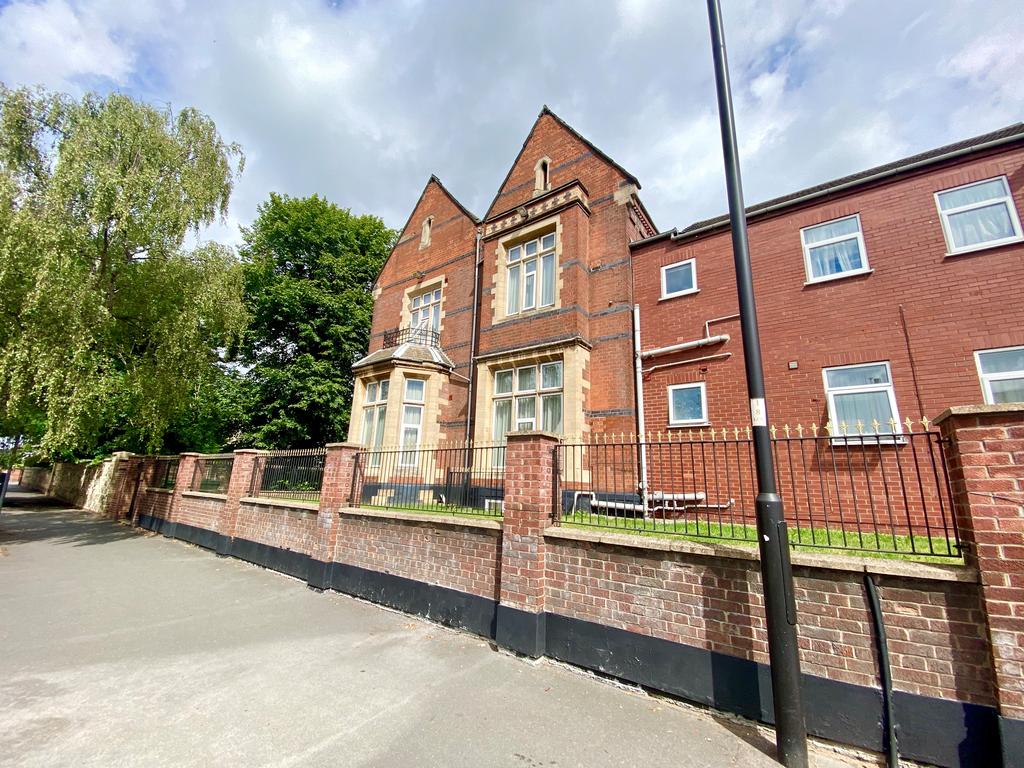 Carholme Road, Lincoln Studio to rent - £585 pcm (£135 pw)