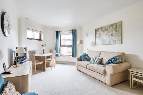 1 bedroom retirement property for sale, Heathside,  Finchley Rd,  NW11