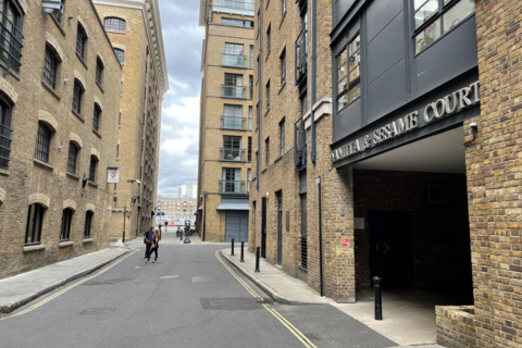 Parking to rent, Curlew Street, SE1