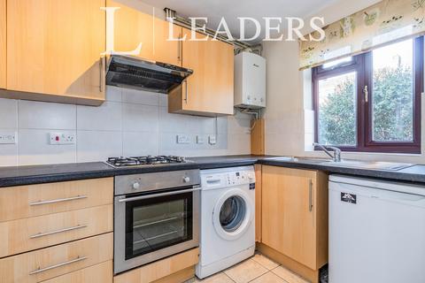 2 bedroom semi-detached house to rent, Elmer Mews