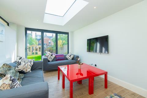 5 bedroom end of terrace house to rent, Bartlemas Road, East Oxford, OX4