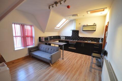 1 bedroom apartment to rent, Claude Road, Roath