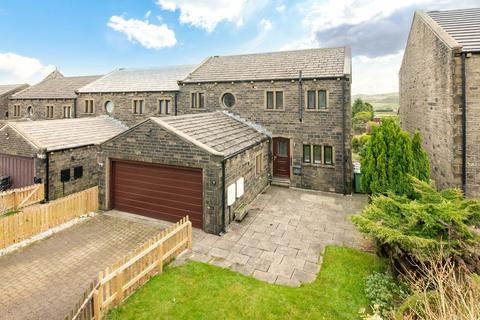 4 bedroom end of terrace house for sale, Green Abbey, Hade Edge, HD9
