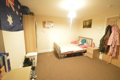 7 bedroom terraced house to rent - Cardiff CF14