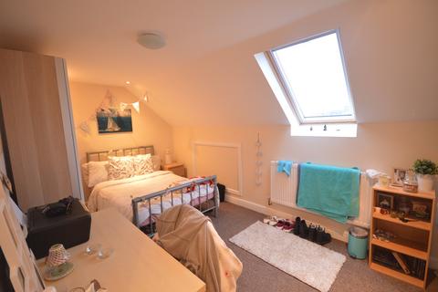 7 bedroom terraced house to rent - Cardiff CF14