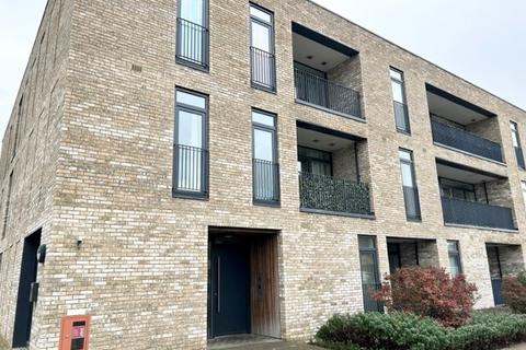 1 bedroom flat to rent, Raeburn House, CB2