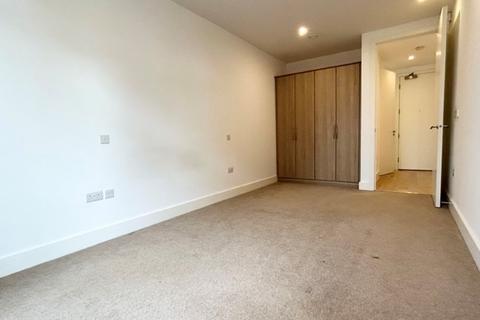 1 bedroom flat to rent, Raeburn House, CB2