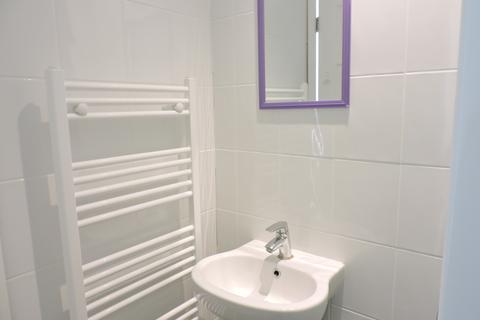 1 bedroom in a house share to rent, Waverley Road, Southsea