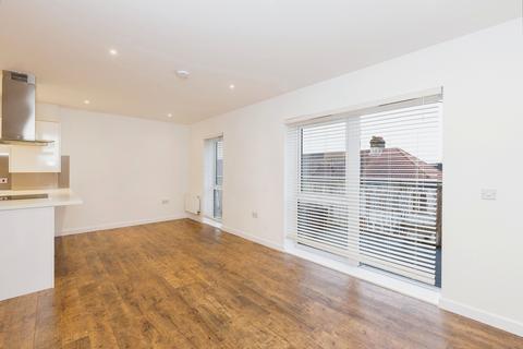 3 bedroom apartment to rent, Brunel House, Hainault Road