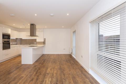 3 bedroom apartment to rent, Brunel House, Hainault Road