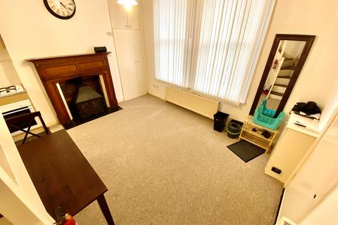 1 bedroom apartment to rent, Surrey Road, Bournemouth