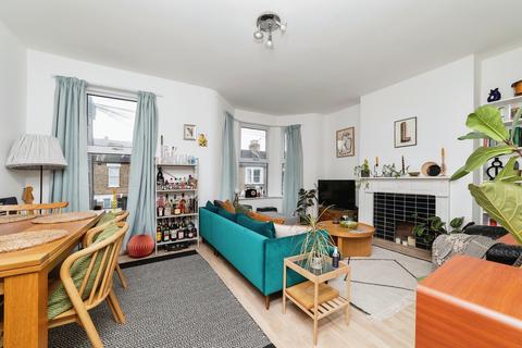 2 bedroom flat to rent, Albert Road, Leyton