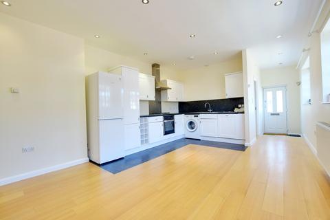 2 bedroom apartment to rent - Norfolk Road, Rickmansworth, Hertfordshire, WD3