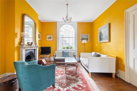 7 Clarence Place, London, E5 8HN