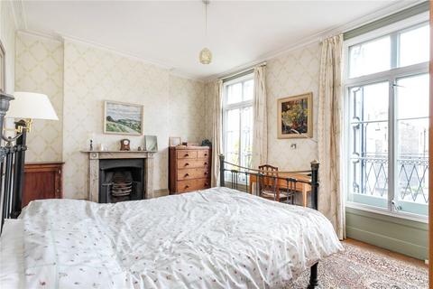 7 Clarence Place, London, E5 8HN