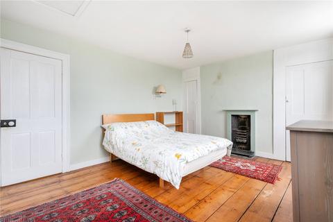 7 Clarence Place, London, E5 8HN