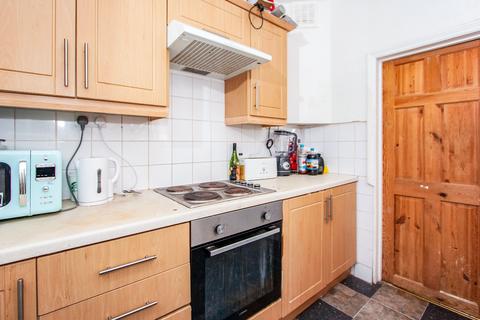 4 bedroom terraced house to rent - Bath BA2