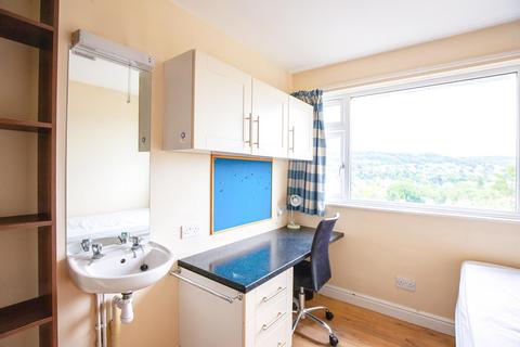 1 bedroom in a house share to rent - Bath BA1