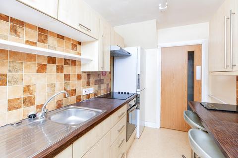 1 bedroom in a house share to rent - Bath BA1