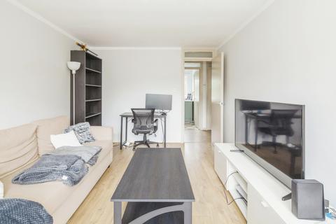 1 bedroom flat to rent, Nantes Close