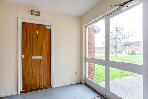 Studio to rent, Meadow Close, Trimley St. Martin