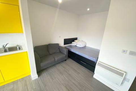 Studio to rent, Priestley Street, Sheffield