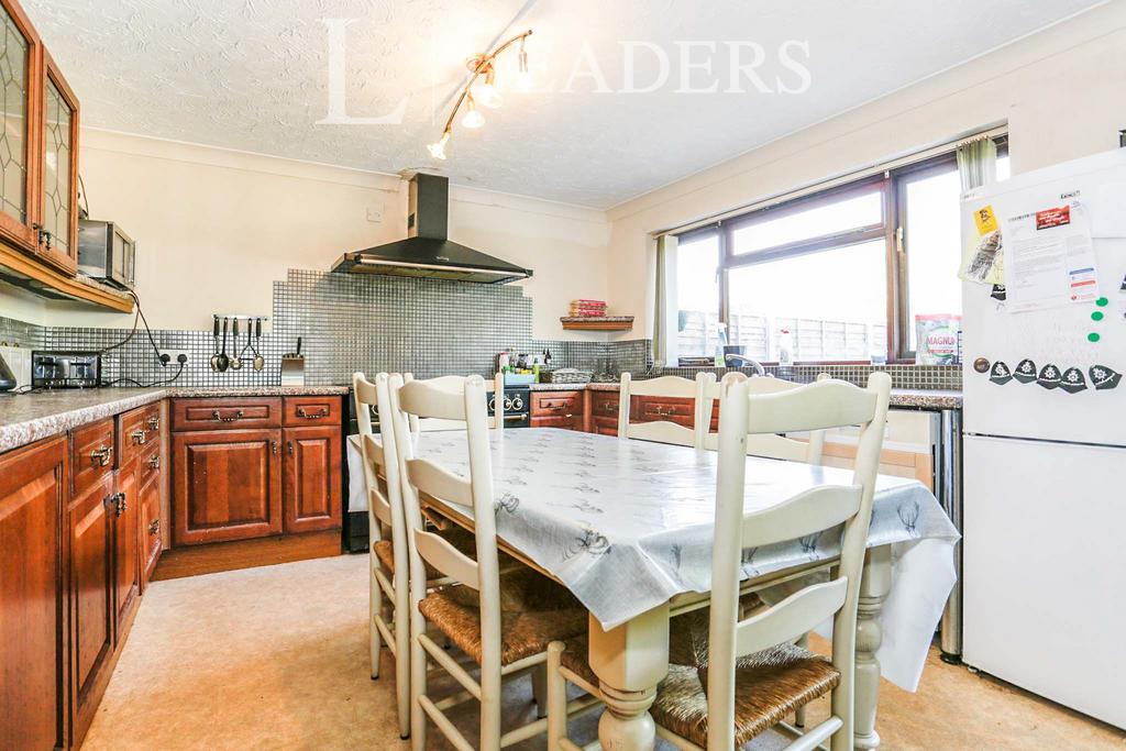 Edwin Avenue, Woodbridge, IP12 3 bed terraced house £875 pcm (£202 pw)