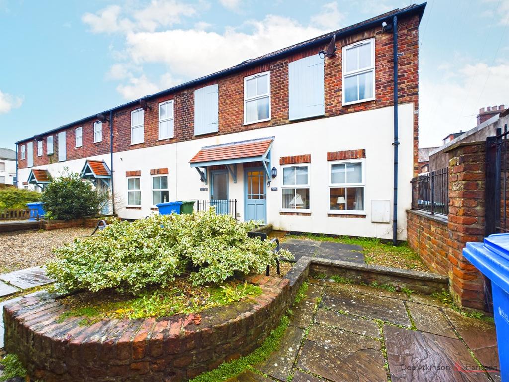 Londesborough Mews, Bridlington, YO15... Retail property (high street