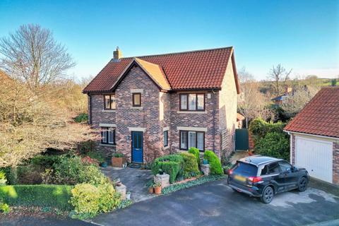 4 bedroom detached house for sale, 6 Linden Close, Briggswath