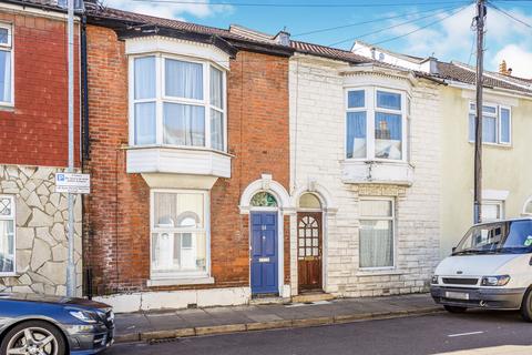 4 bedroom terraced house to rent, Baileys Road, Southsea