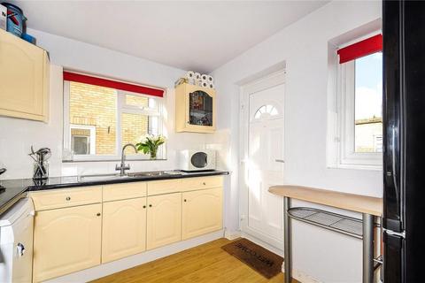 2 bedroom maisonette to rent, Mahlon Avenue, Ruislip HA4 6TE