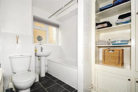 2 bedroom maisonette to rent, Mahlon Avenue, Ruislip HA4 6TE