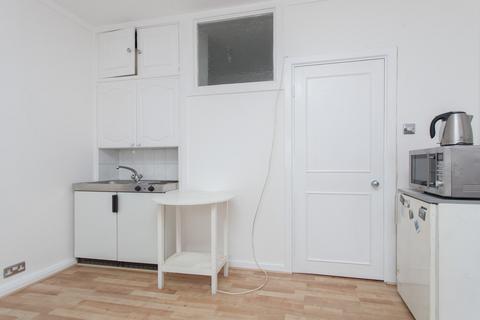 Studio to rent - London WC1H