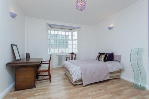 Studio to rent - Russell Court, WC1H 0LR